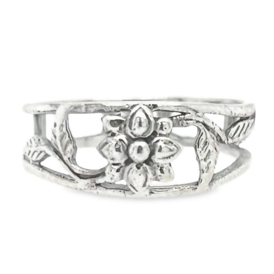 R590 Flower Cut Ring