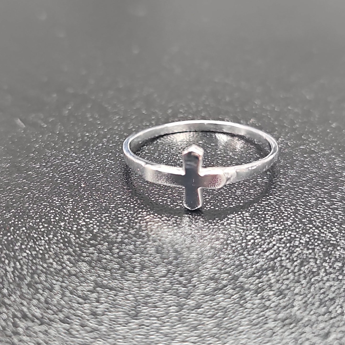 R930 Cross Ring