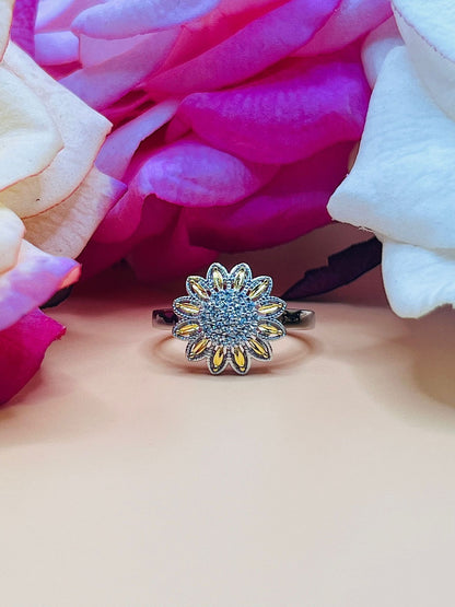 R105 Sunflower Ring With Gold Petals