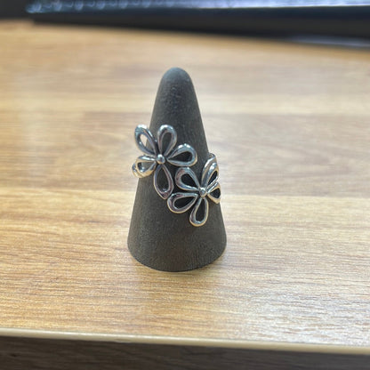 R800 Flower Ring