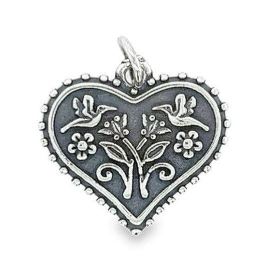 D1175 Grey Heart Flower Pendant