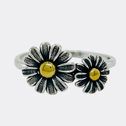 Daisy Flower Ring with Golden Center