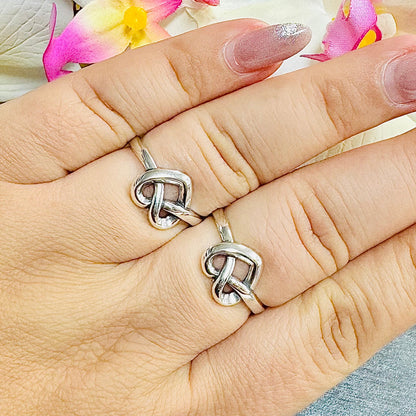 R794 Infinity Heart Rings