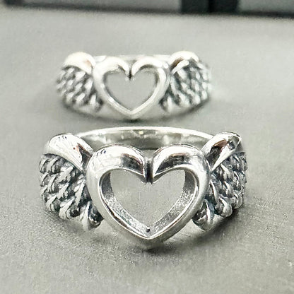 R78 Heart And Wing Ring