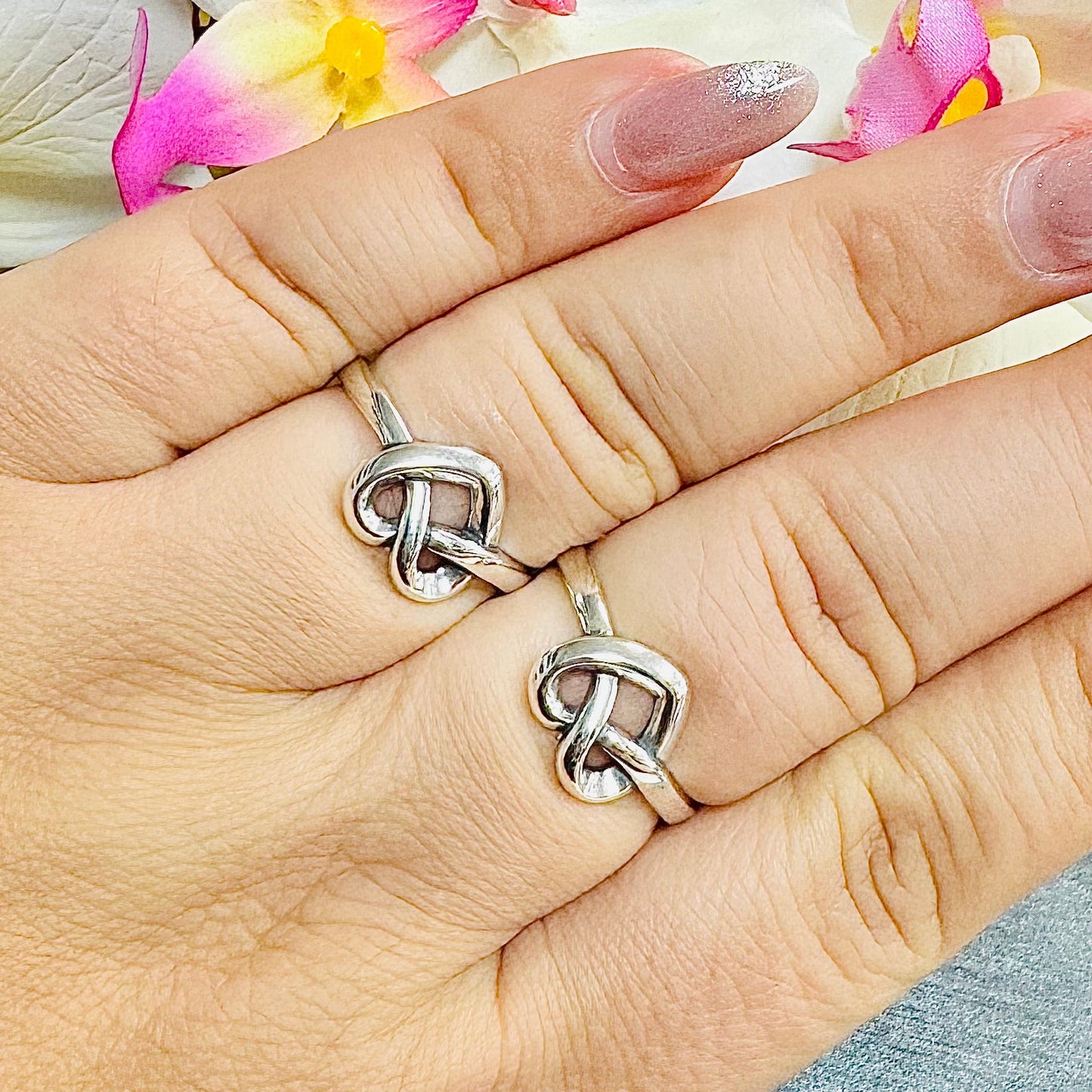 R794 Infinity Heart Rings