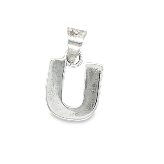 D820 Letter U Pendant