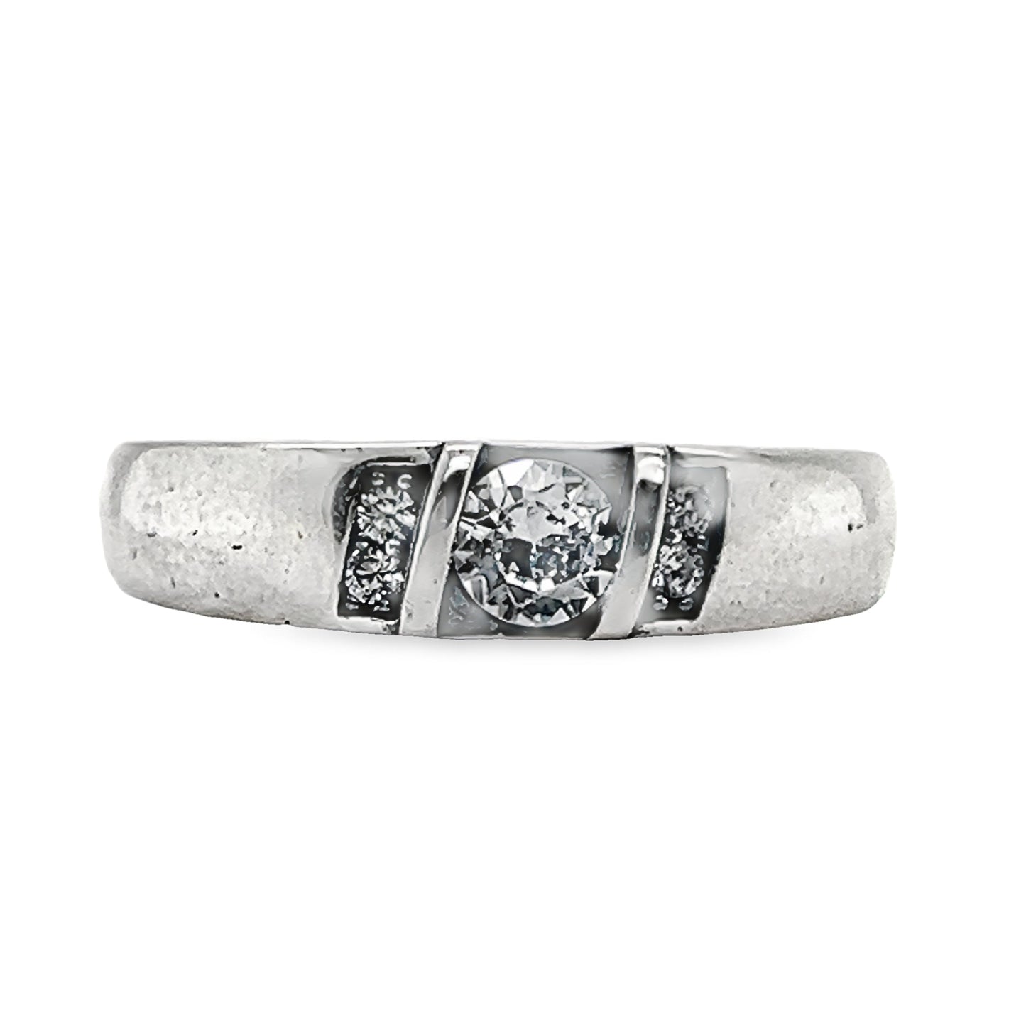 R682 Man Wedding Ring