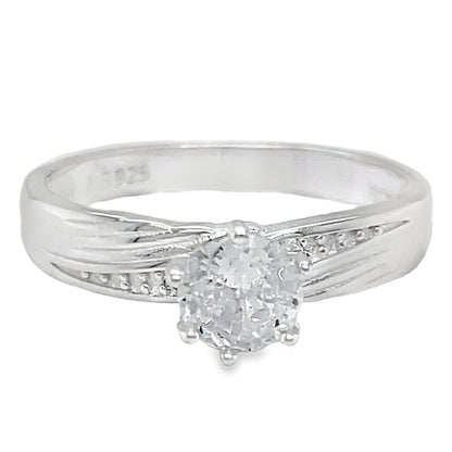 R679 Engagement Ring