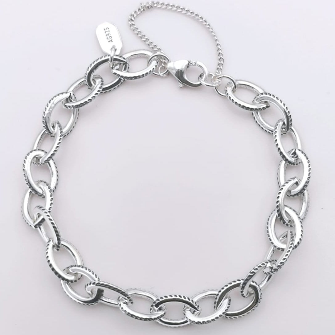 M543 Diamond Cut Charm Bracelet