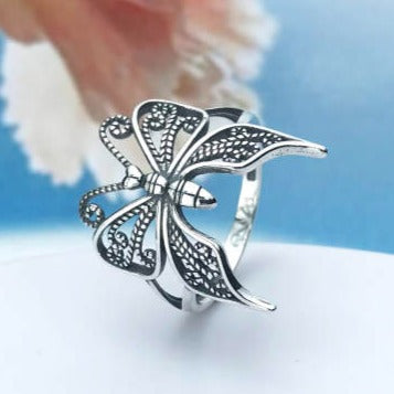 R328 Butterfly Cut Ring