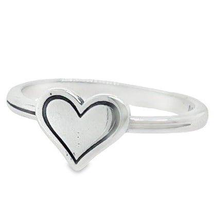 R492 Heart Ring