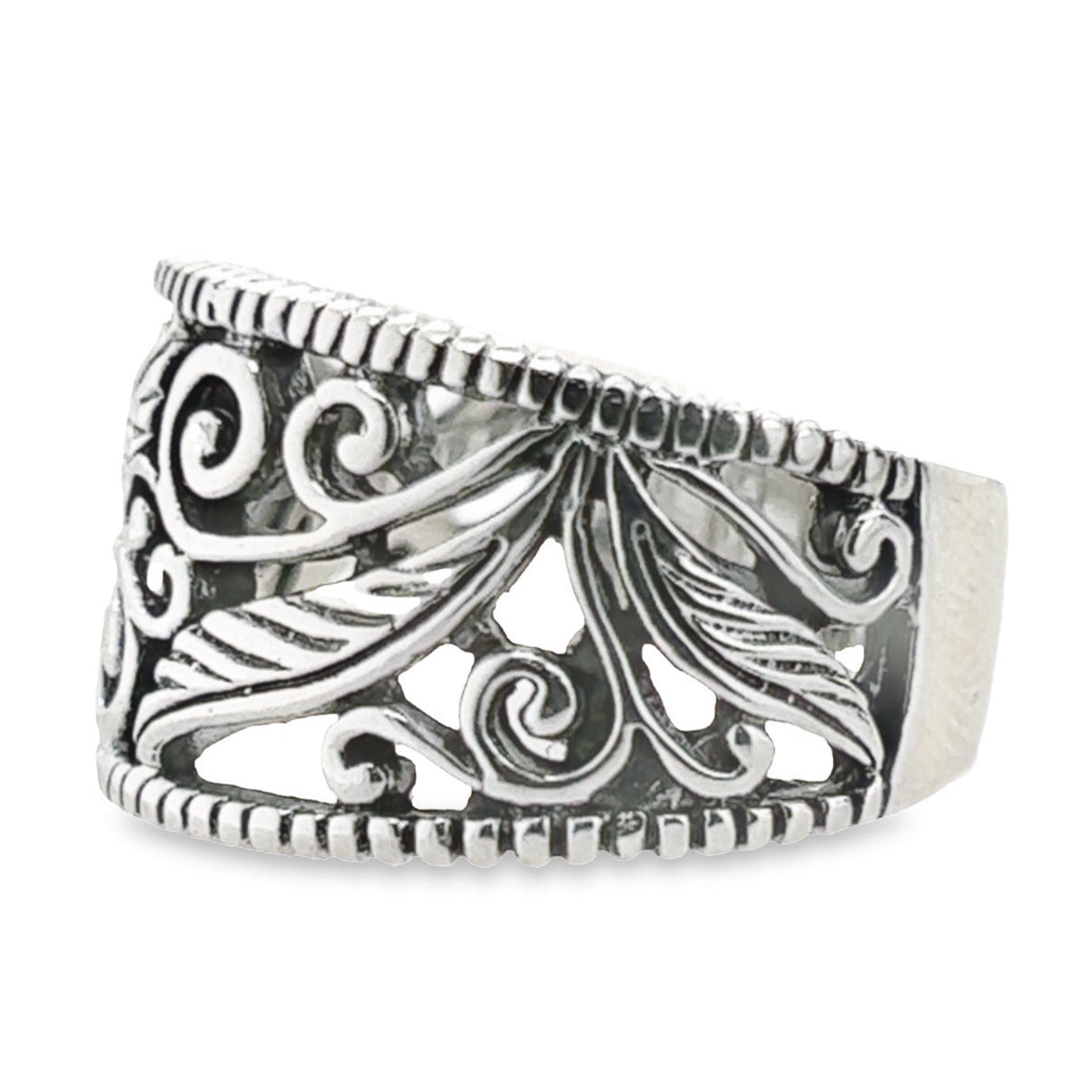 R138 Leaf Cut Ring