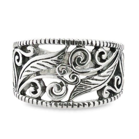 R138 Leaf Cut Ring