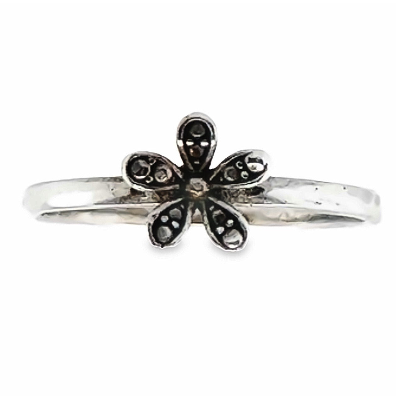 R116 Flower Ring