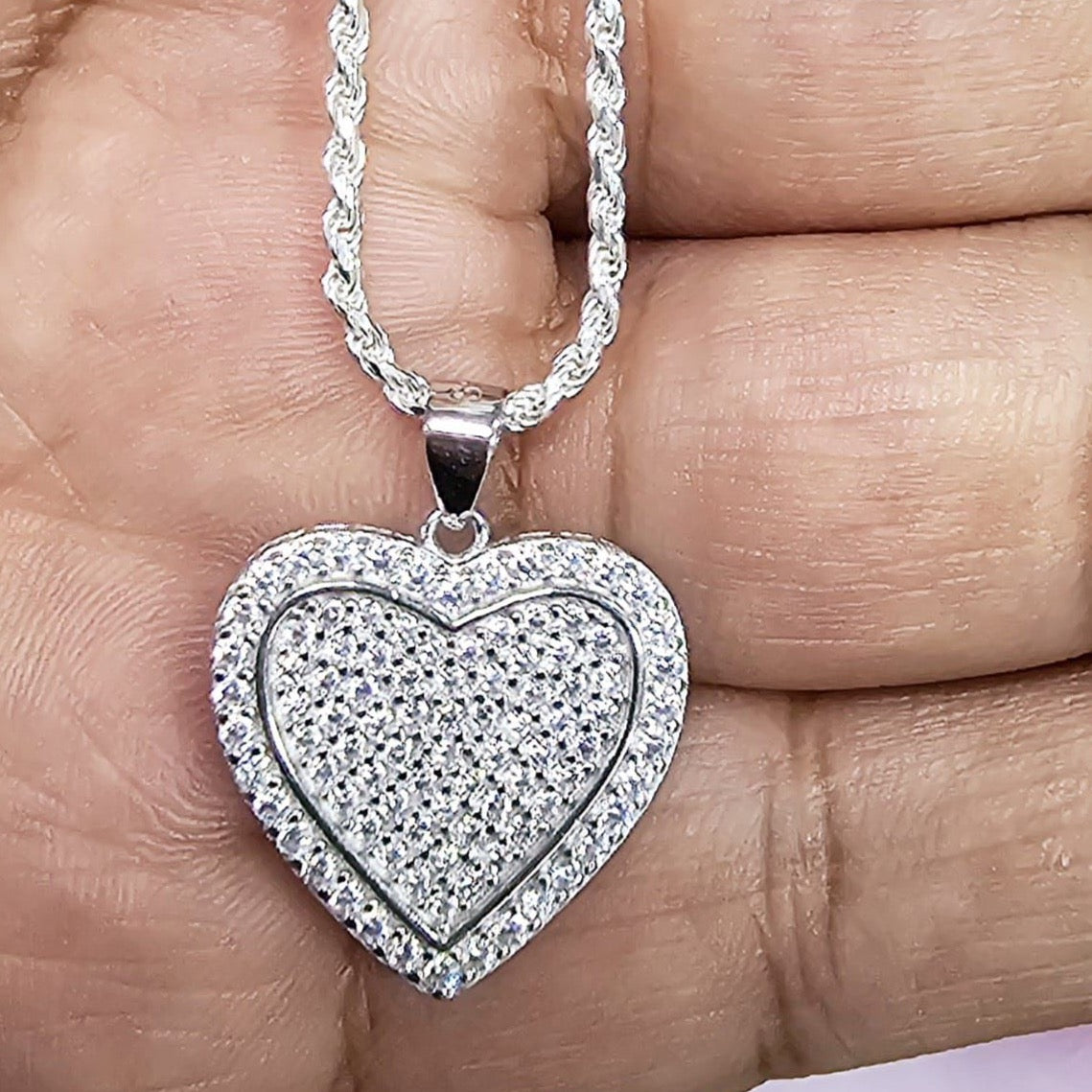 D1907 Princess Heart Pendant