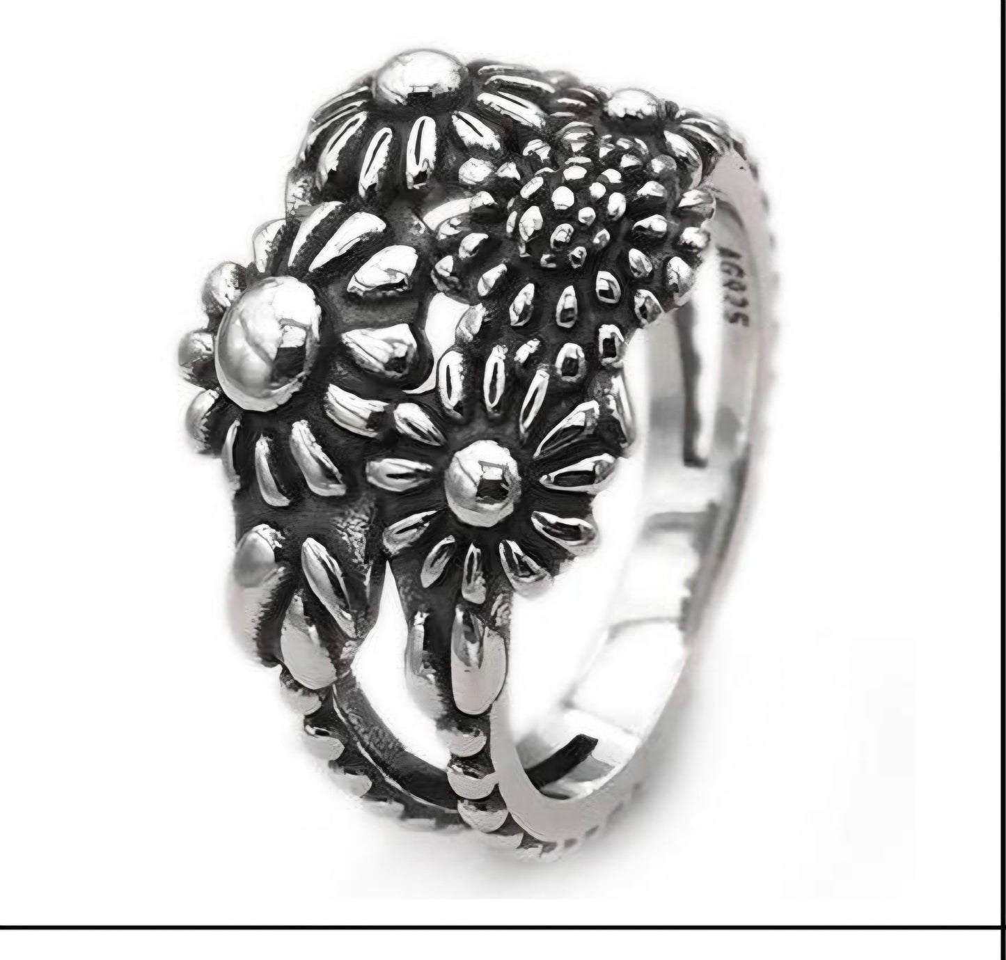 R899 Flower Ring